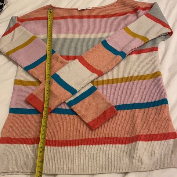 GAP merino wool blend sweater in very good condition. Size Xs. - Picture 5 of 8